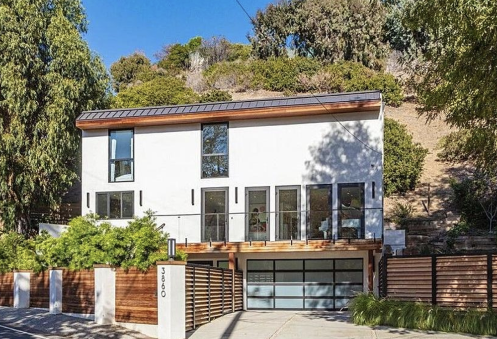 I figli di Pamela Anderson e Tommy Lee hanno venduto la loro casa di Malibu per 3 milioni di dollari. Guarda le foto