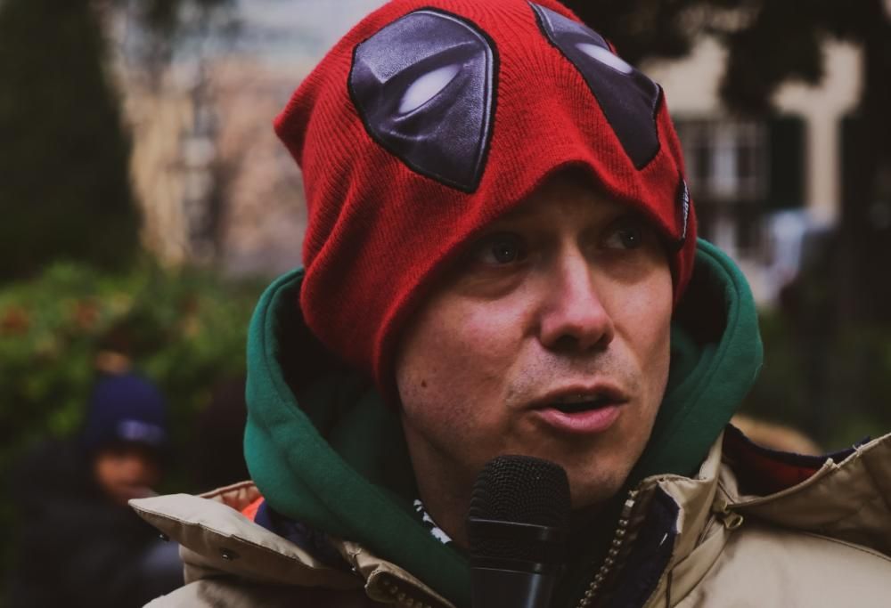 Andrea Rock in visita al Gaslini di Genova