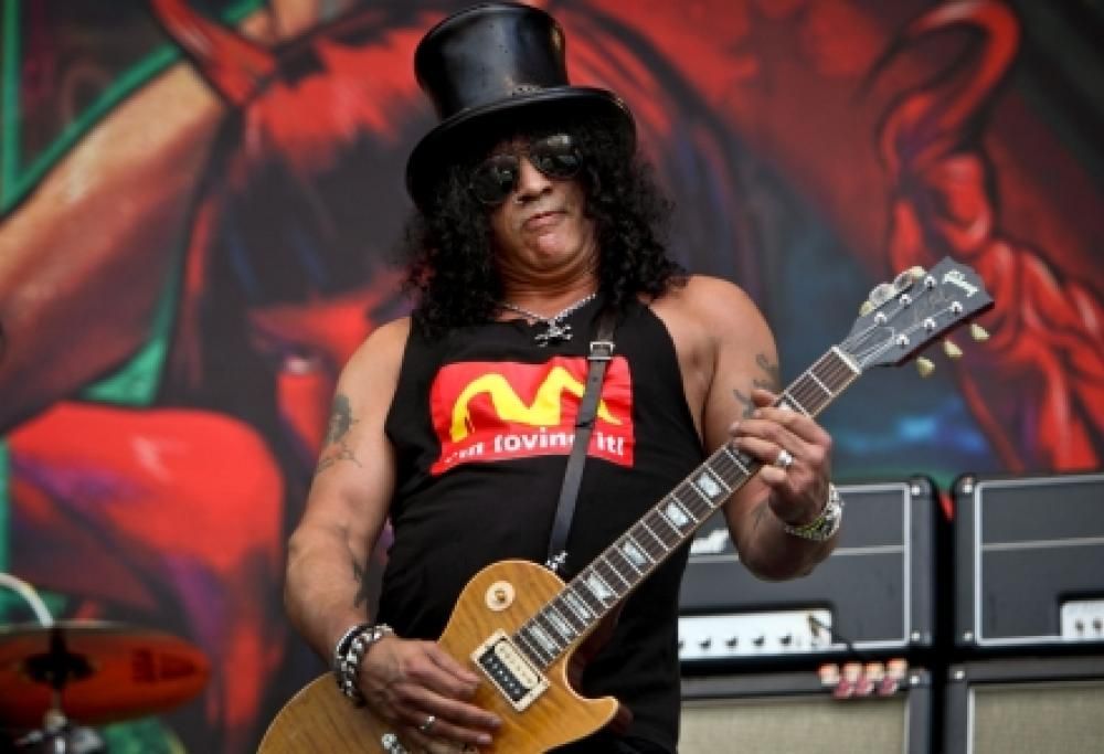 Slash + Motley Crue + Darkness live