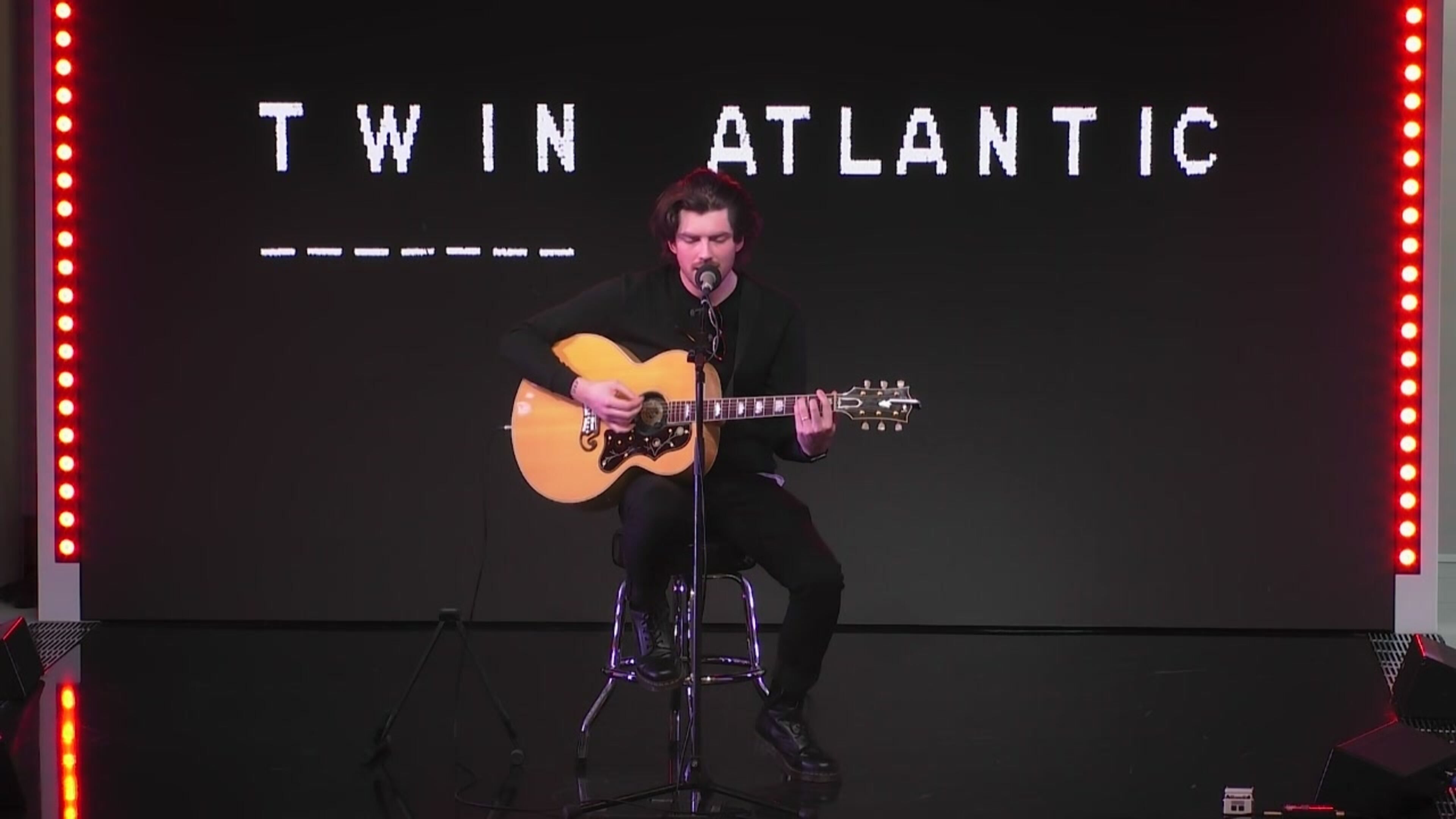 Twin Atlantic: guarda l’esibizione di Barcelona acustica sul palco di Virgin Radio