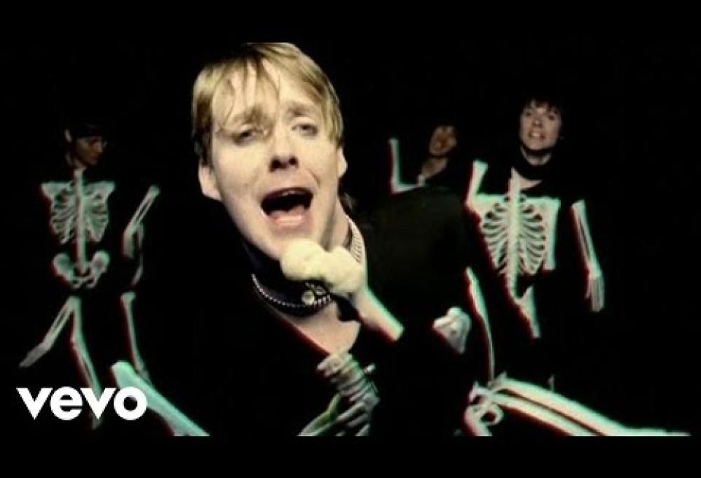 Kaiser Chiefs - Everyday I Love You Less and Less
