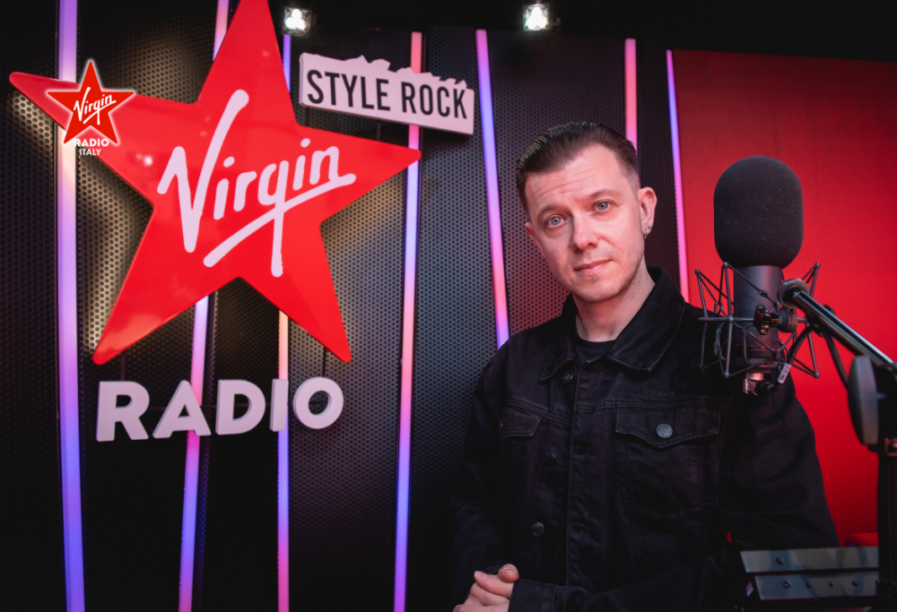 Guarda le foto di Andrea Rock nel nuovo studio di Virgin Radio