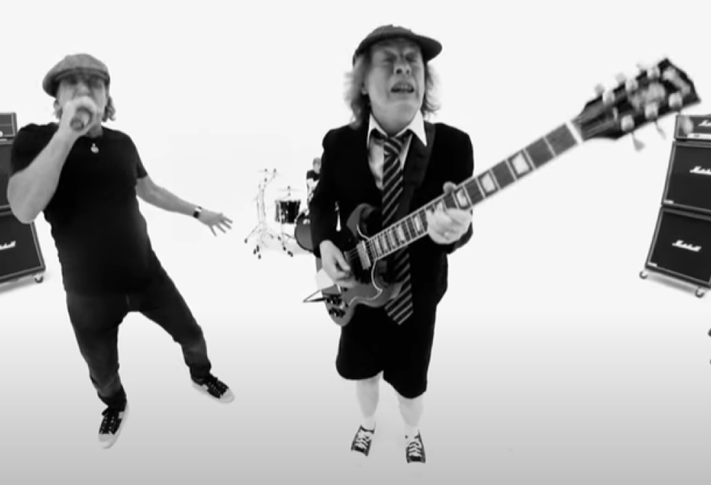 Gli AC/DC hanno pubblicato il video ufficiale del nuovo singolo Realize! Angus Young: "lo scrissi con Malcolm". Guardalo qui