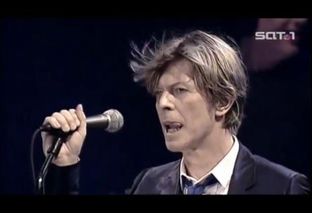 David Bowie – Heroes (live)