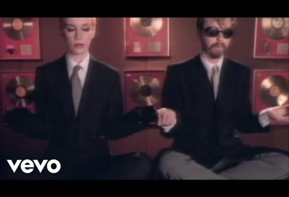Eurythmics - Sweet Dreams (Are Made Of This)
