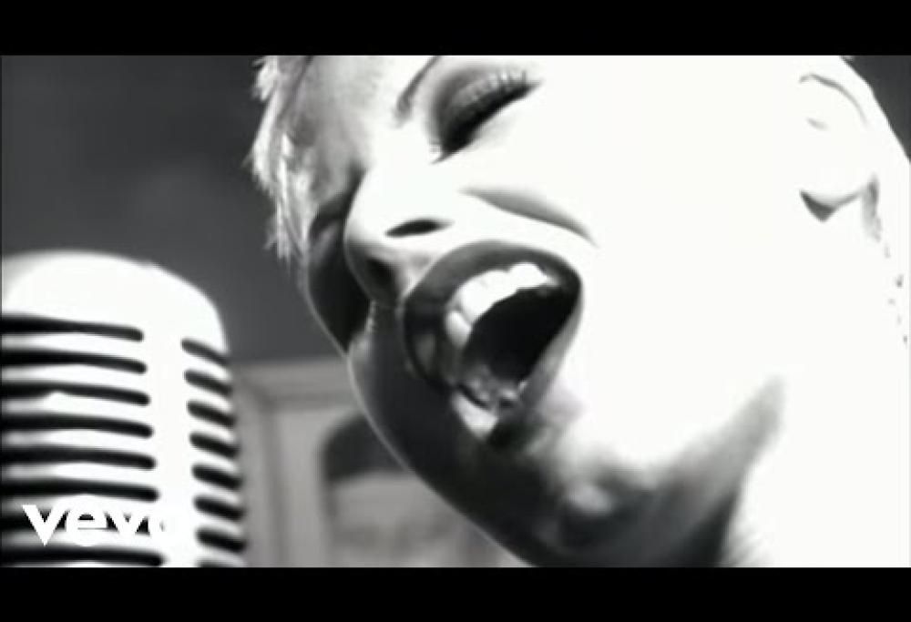 The Cranberries - Ode To My Family