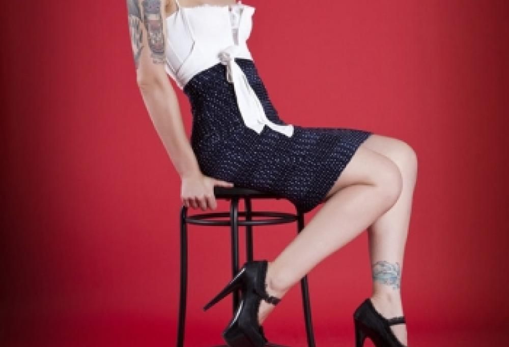 Delicious Pin-Up by Eicma