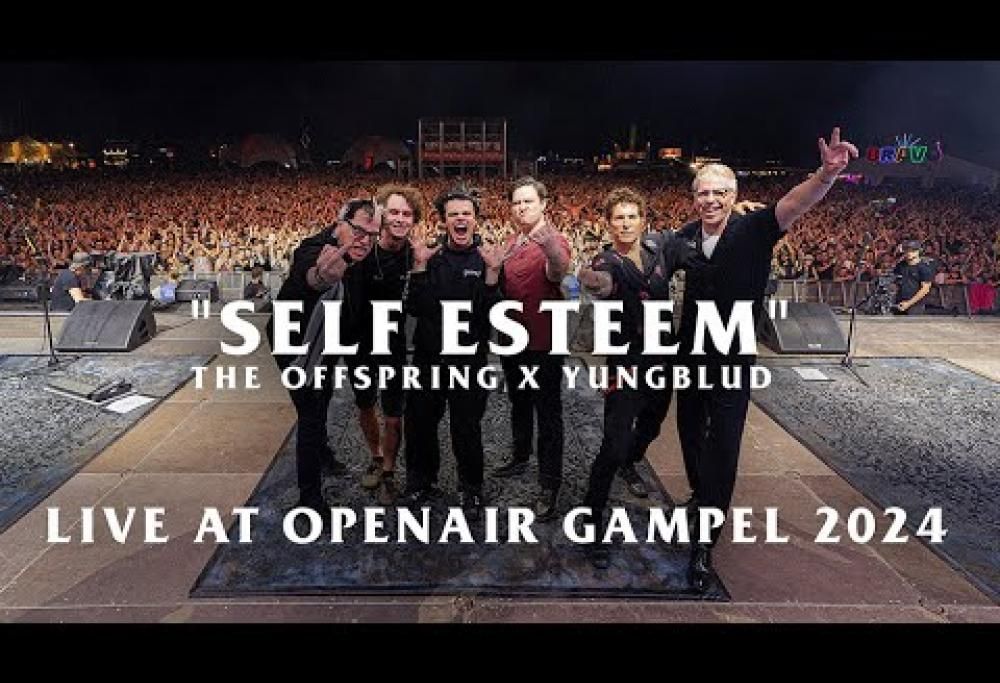 Gli Offspring e Yungblud hanno suonato insieme "Self Esteem". Guarda il video