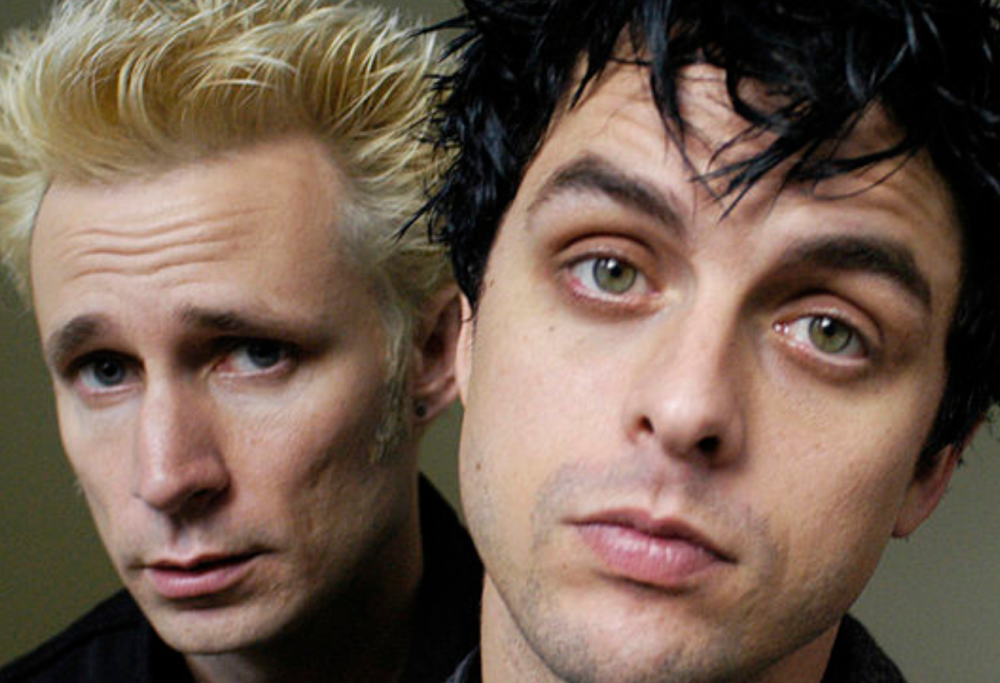 Green Day, Billie Joe Armstrong dedica a Mike Dirnt una nuova canzone registrata in quarantena. Ascolta qui Kids In America