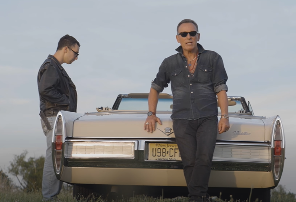 Bruce Springsteen collabora a sorpresa con i Bleachers per il brano "Chinatown". Ascoltalo qui e guarda il video