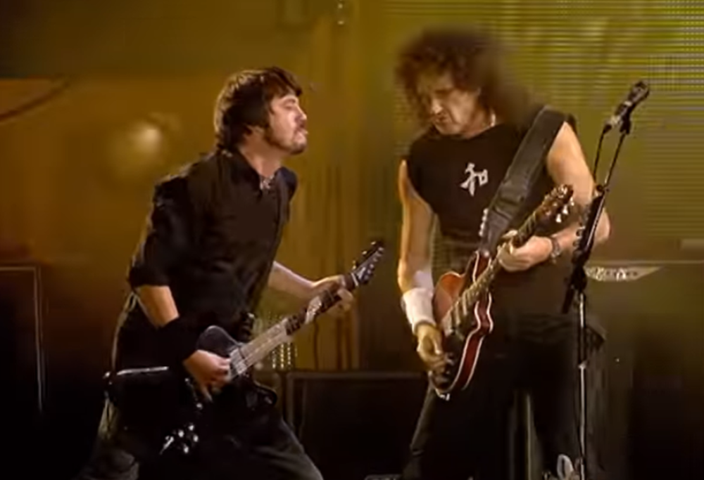Foo Fighters, riguarda il concerto integrale di Hyde Park 2006 in streaming per i fan in quarantena