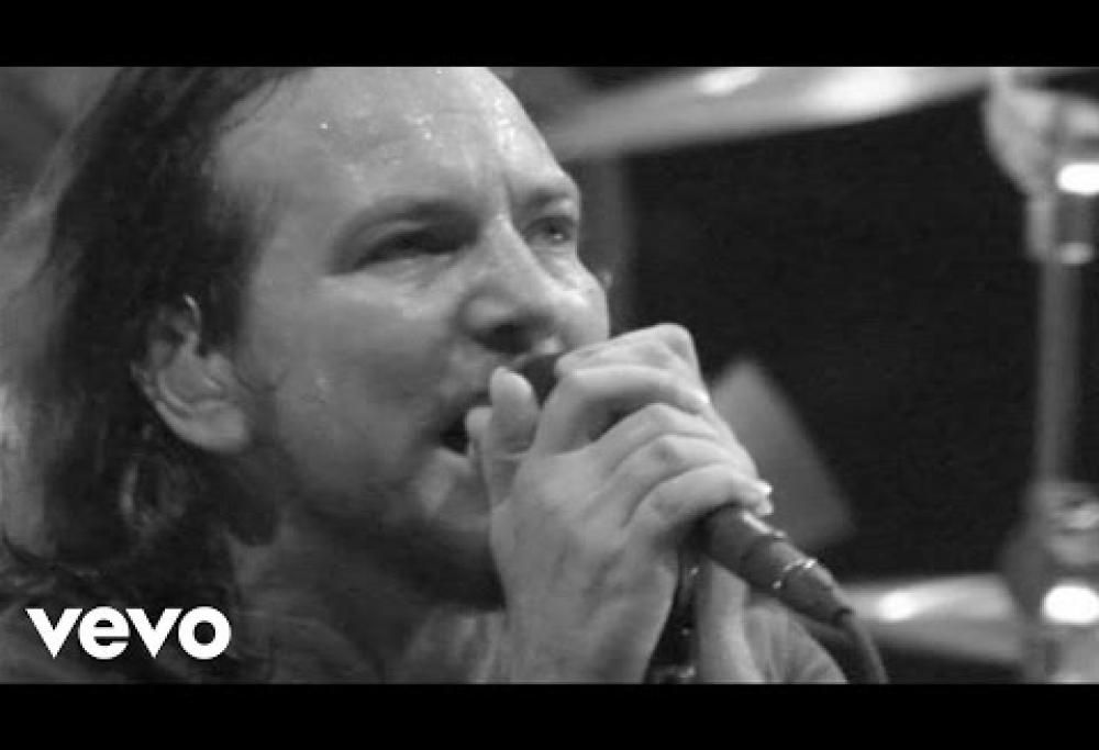 Pearl Jam - Amongst The Waves