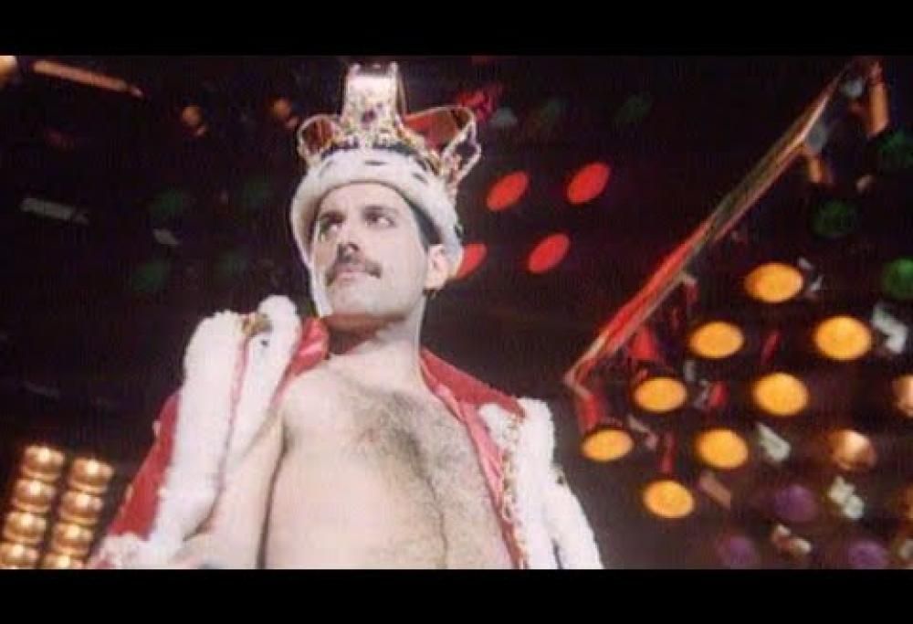 Queen: per i 30 anni dal Freddie Mercury Tribute Concert una nuova docu-serie su YouTube. Guarda il video