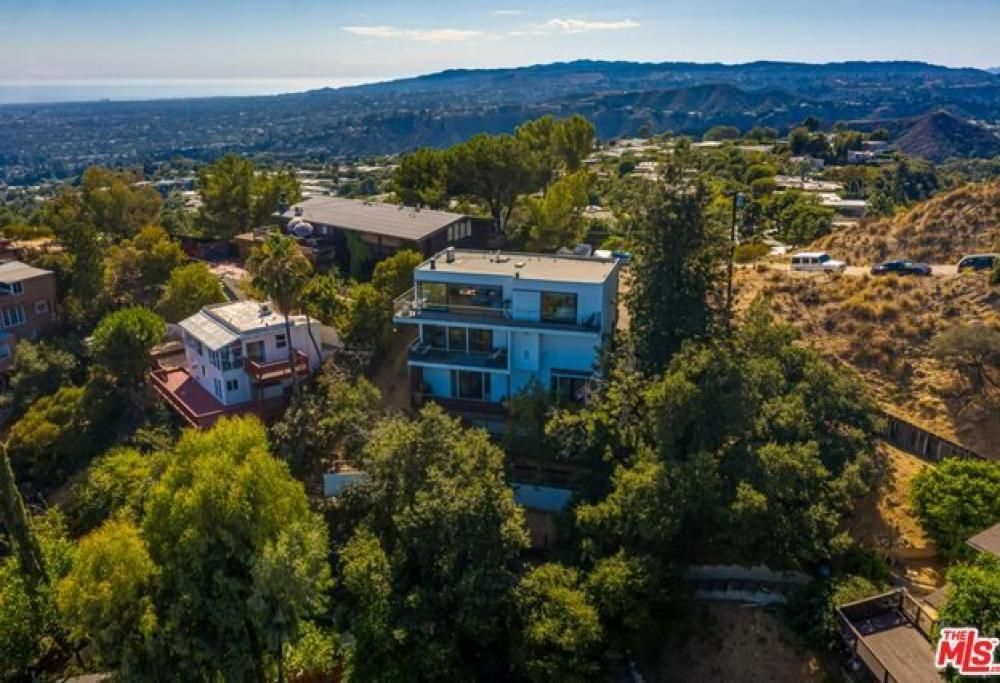 Kiss: Gene Simmons ha messo in vendita la sua casa di Los Angeles per 1.900.000 euro. Guarda le foto