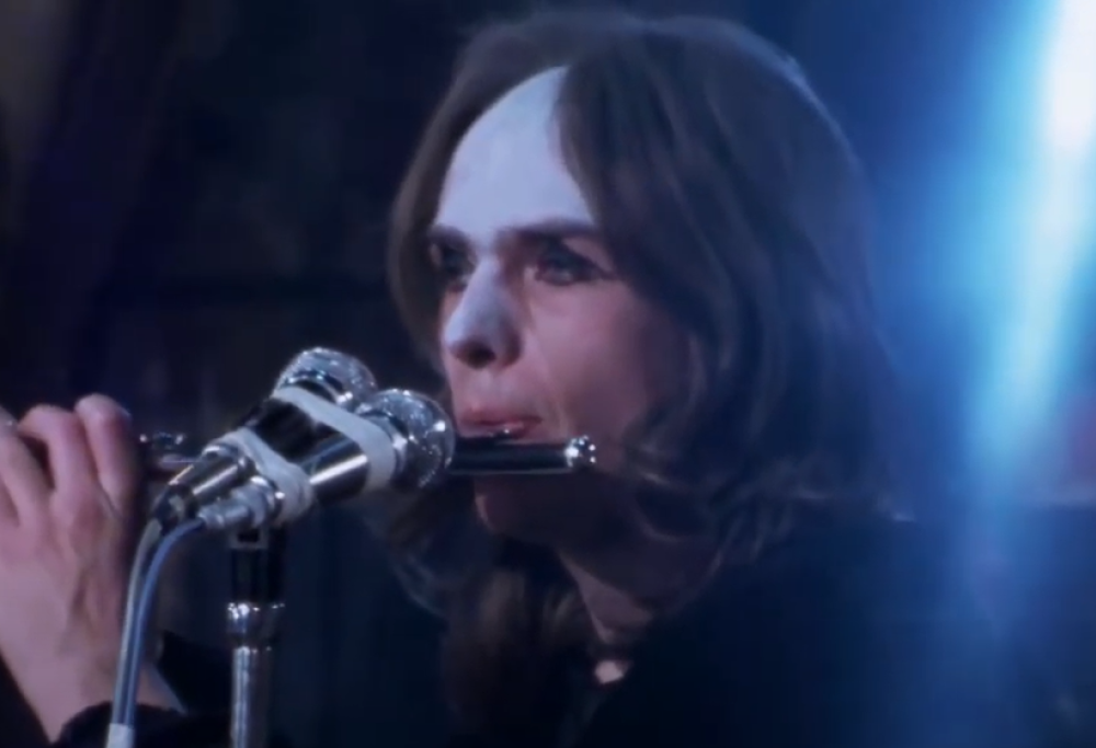 Genesis, restaurato in 4K lo storico concerto al Bataclan di Parigi del 1973. Guardalo qui