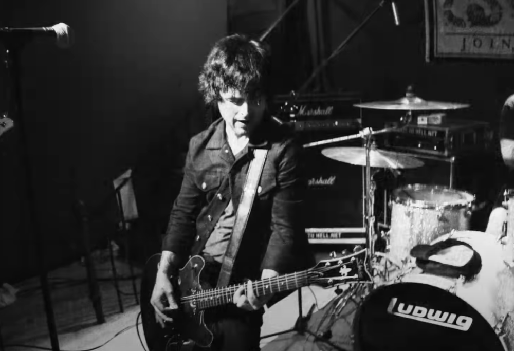 Billie Joe Armstrong canta in italiano la cover di "Amico" di Don Backy! Ascoltala qui e guarda il video