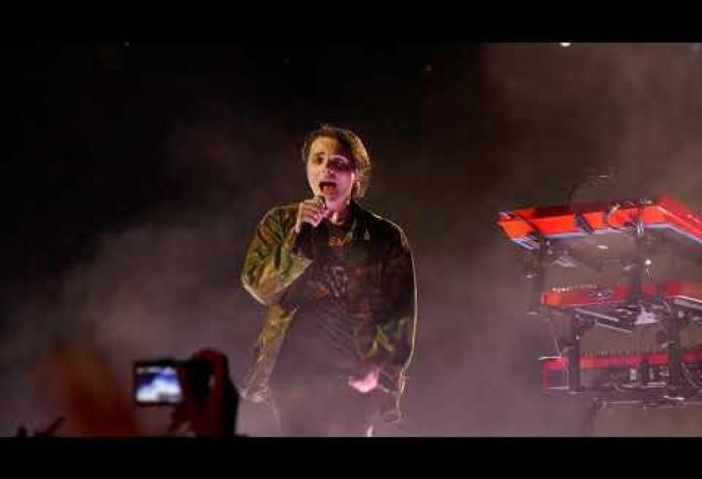 I My Chemical Romance hanno suonato "Livin' On A Prayer" dei Bon Jovi durante il concerto in New Jersey. Guarda il video