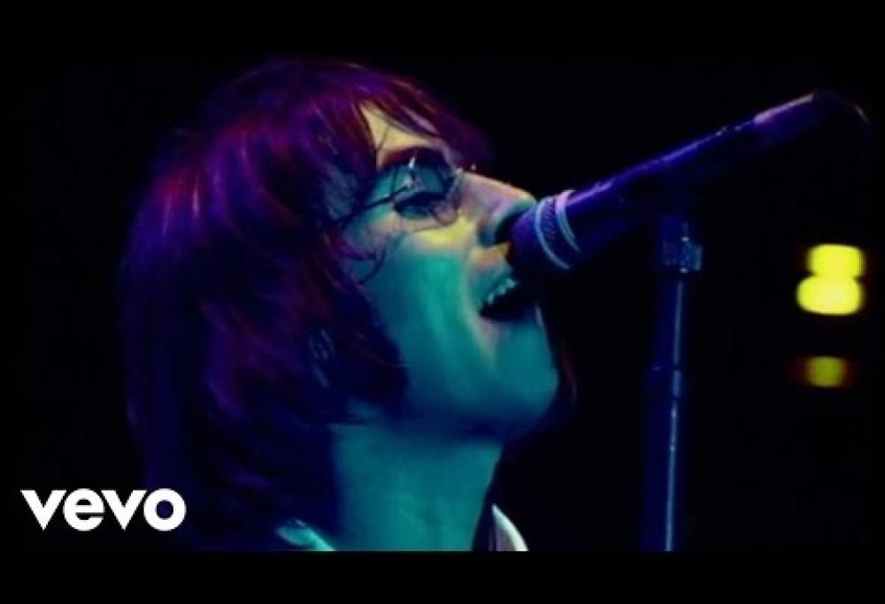 Oasis - Champagne Supernova (live)