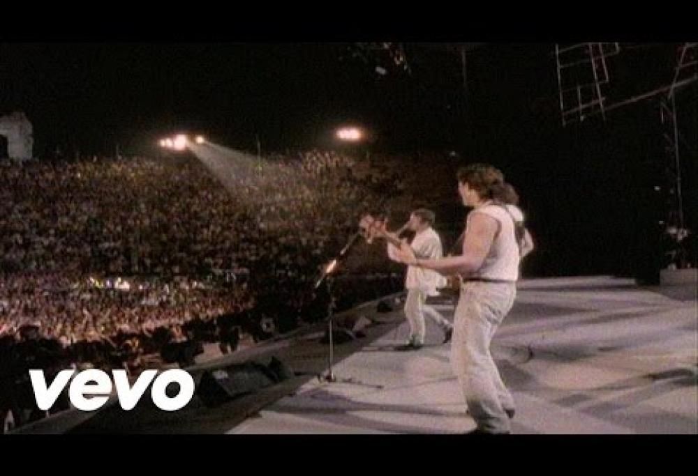 Simple Minds - Alive And Kicking (Live)
