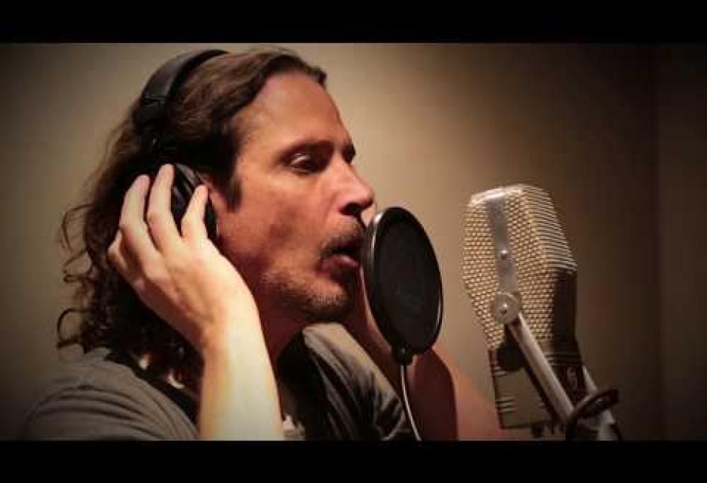 Chris Cornell: ecco il video girato per la campagna legata a The Promise con i figli ed i suoi amici artisti
