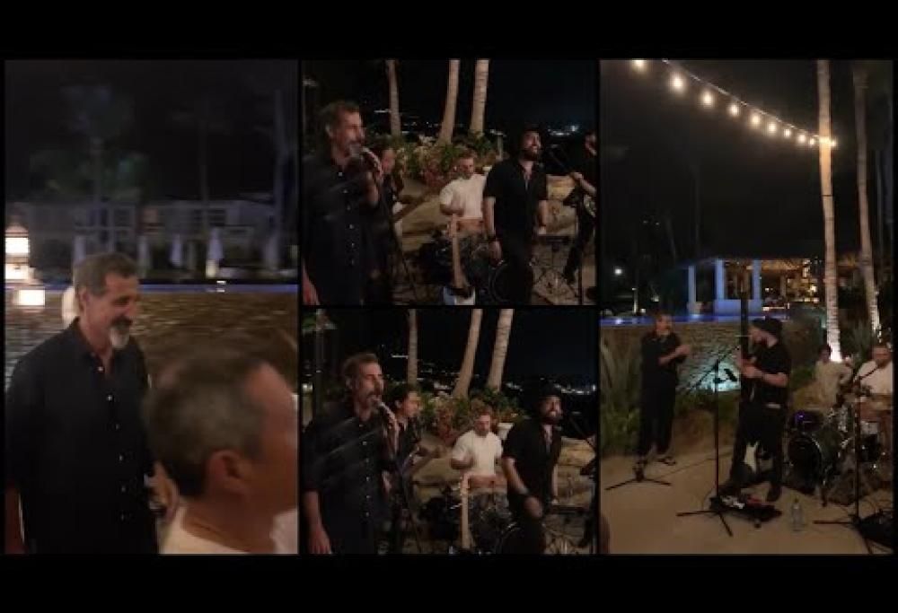 System Of A Down, Serj Tankian e John Dolmayan suonano sorpresa con una band di strada in Messico. Guarda il video