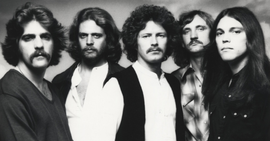 Hotel California, la versa storia della copertina dell’album capolavoro degli Eagles
