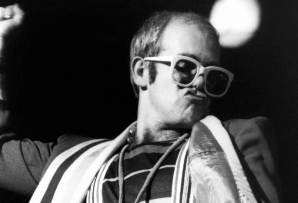 Elton John pubblicherà in versione integrale i suoi concerti storici. Ci sarà anche l'Italia con l'Arena di Verona 1989