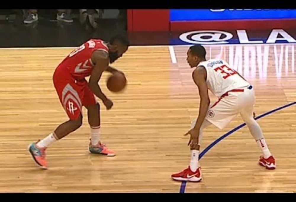 NBA: Il divertentissimo numero di James Harden nella tripla contro i L.A. Clippers!