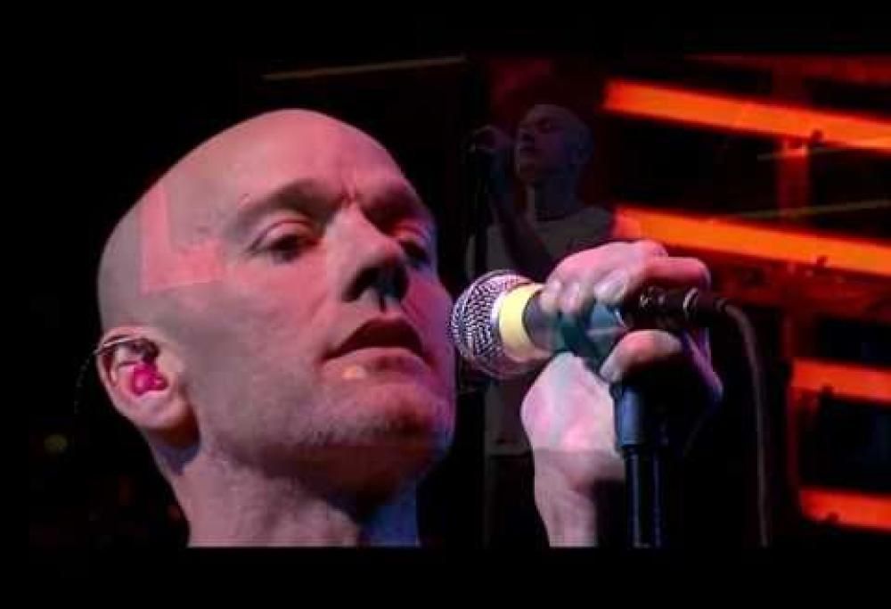 R.E.M. - Everybody Hurts (live)