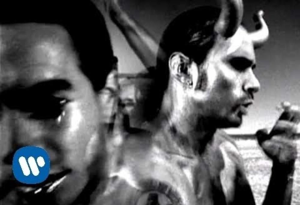 Red Hot Chili Peppers - Give It Away