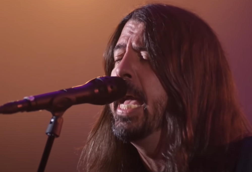 I Foo Fighters hanno suonato Waiting On A War e No Son Of Mine in diretta da Jimmy Kimmel. Guarda l'esibizione