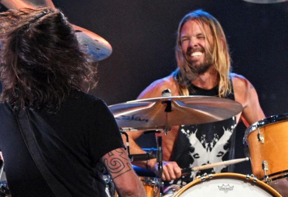 Taylor Hawkins, l'incredibile traccia di batteria registrata per Learn To Fly. Ascoltala qui e scopri la storia