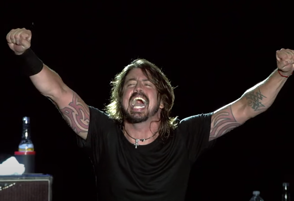 Foo Fighters: il concerto integrale del Lollapalooza 2011 per i fan in quarantena. Guardalo qui in streaming