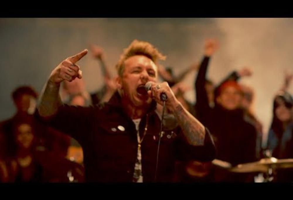 Papa Roach - Born For Greatness