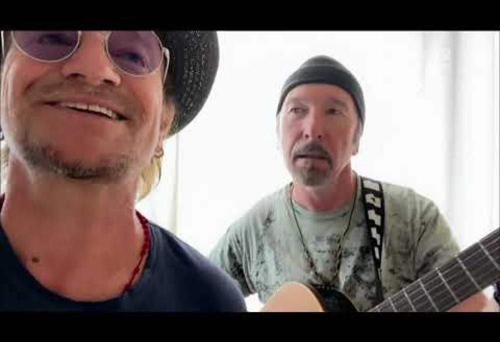 U2, Bono e The Egde suonano "Stairway To Heaven" e donano 230.000 dollari in beneficenza. Guarda il video