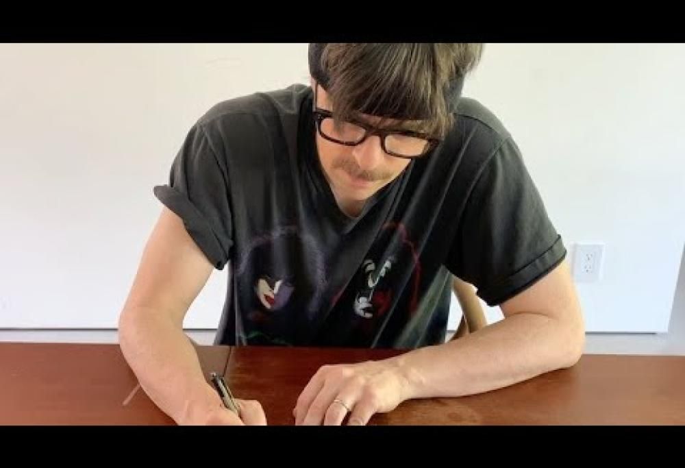 Coronavirus, i Weezer dedicano il nuovo singolo "Hero" a tutti i lavoratori in prima linea. Guarda il video