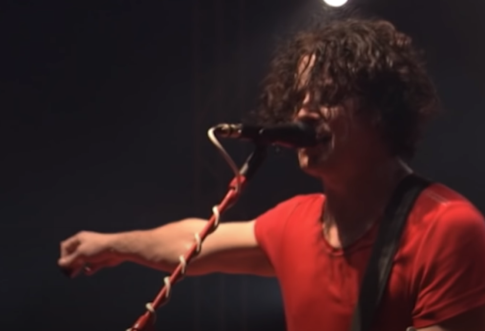 I White Stripes pubblicano una performance inedita di Seven Nation Army del 2007. Guarda il video