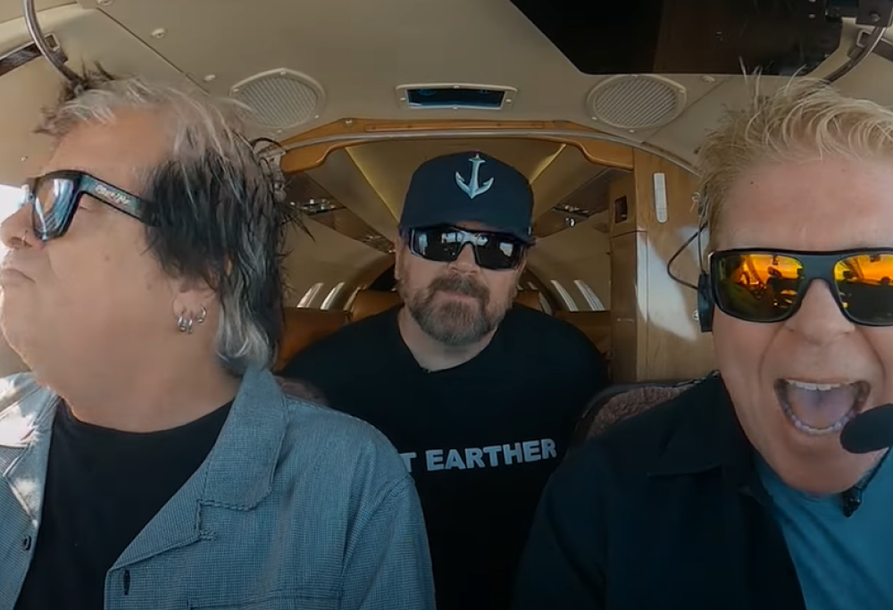 Gli Offspring pubblicano la versione karaoke di Let The Bad Times Roll (registrata in alta quota). Guarda il video