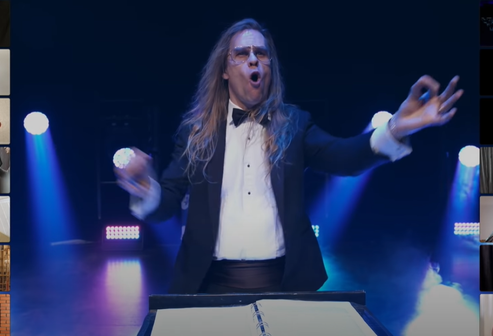Iron Maiden, l'incredibile versione di Fear Of The Dark suonata (a distanza) da un'orchestra di 160 elementi