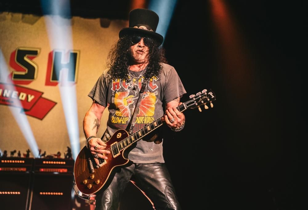Slash ft. Myles Kennedy and The Conspirators: guarda le foto più belle e la scaletta del concerto a Milano