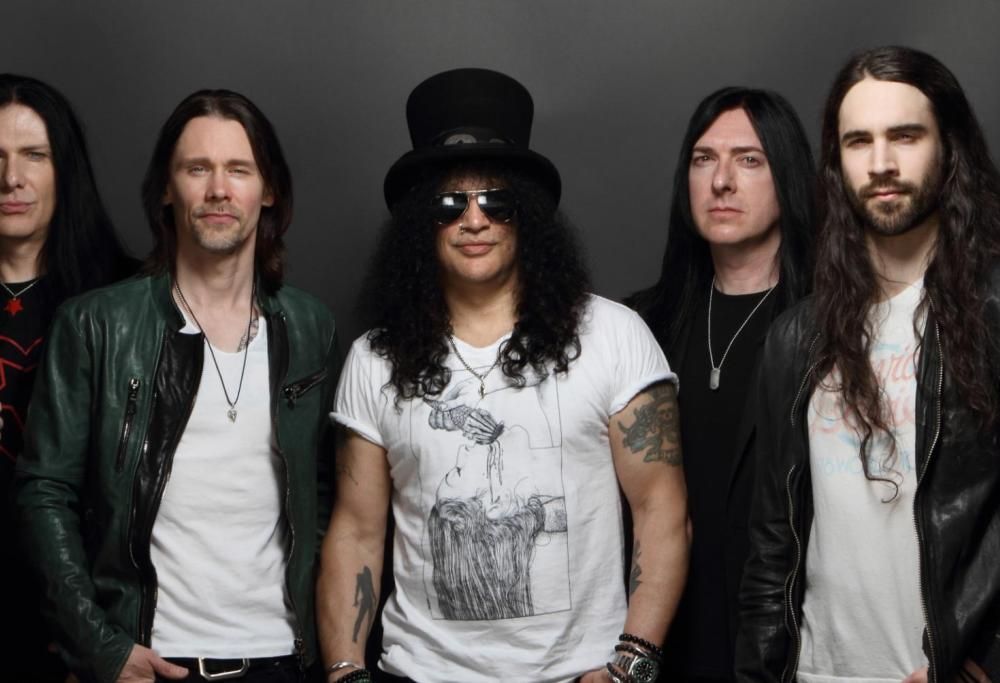 Slash ha pubblicato "Fill My World", il nuovo singolo con Myles Kennedy & The Conspirators. Ascoltalo QUI