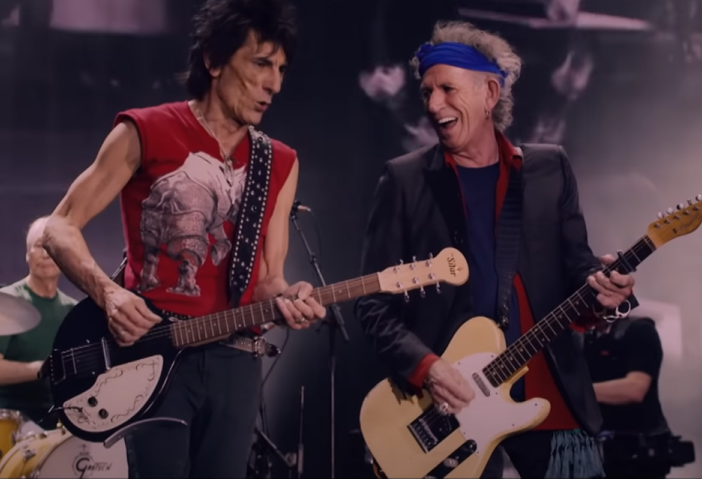 Coronavirus, i Rolling Stones trasmettono il Live at Hyde Park per i fan in quarantena. Guardalo qui