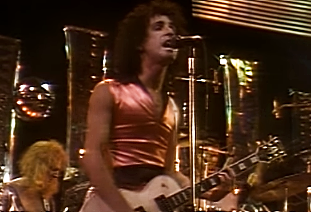 È morto Sylvain Sylvain, storico chitarrista dei New York Dolls. Aveva 69 anni