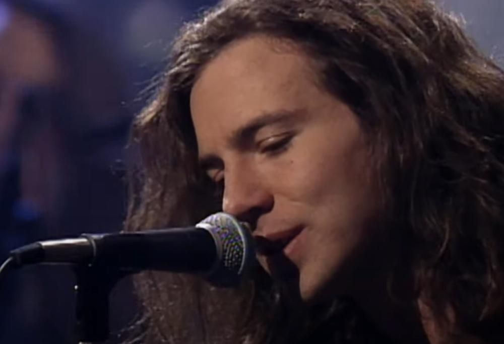 I Pearl Jam hanno pubblicato integralmente lo storico MTV Unplugged in streaming. Guardalo QUI
