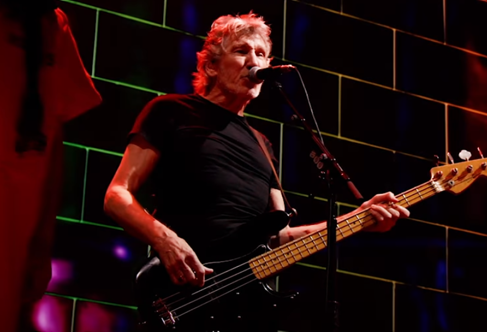 Roger Waters pubblica Another Brick In The Wall in versione integrale dal film Us + Them. Guardalo qui
