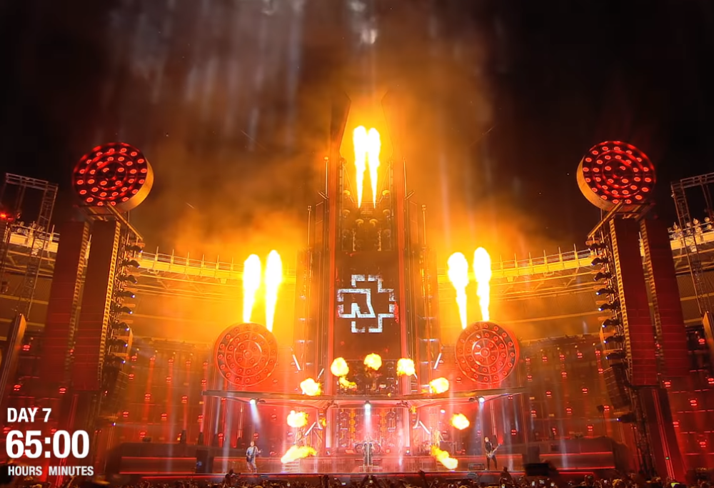 Rammstein: la costruzione del mastodontico palco per il tour europeo! Guarda il video in time lapse