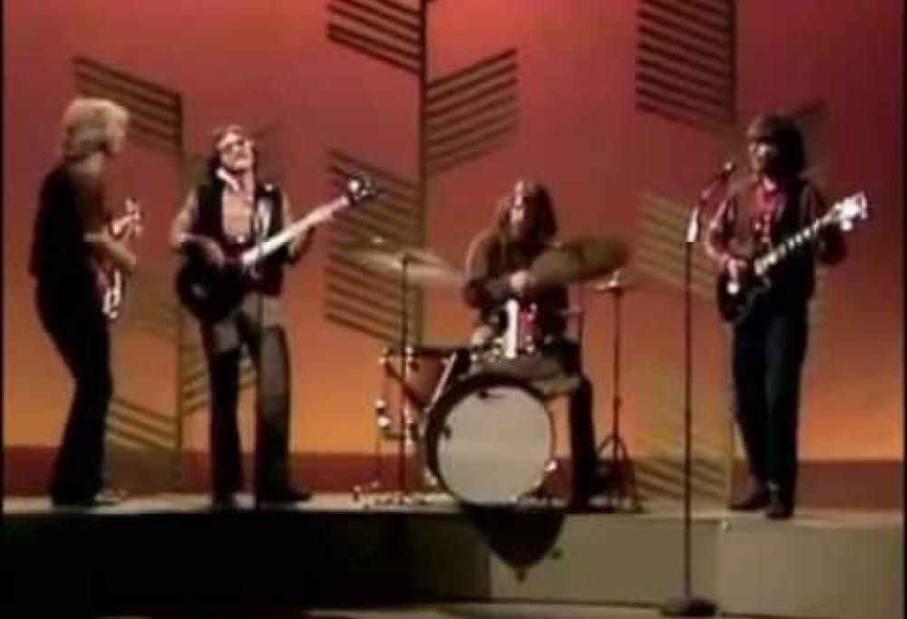 Creedence Clearwater Revival - Bad Moon Rising