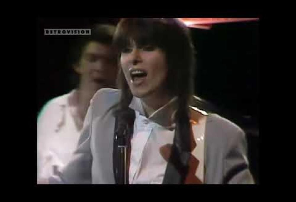 The Pretenders - Middle Of The Road