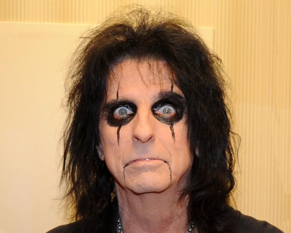 Regolamento: Alice Cooper - The Revenge of Alice Cooper