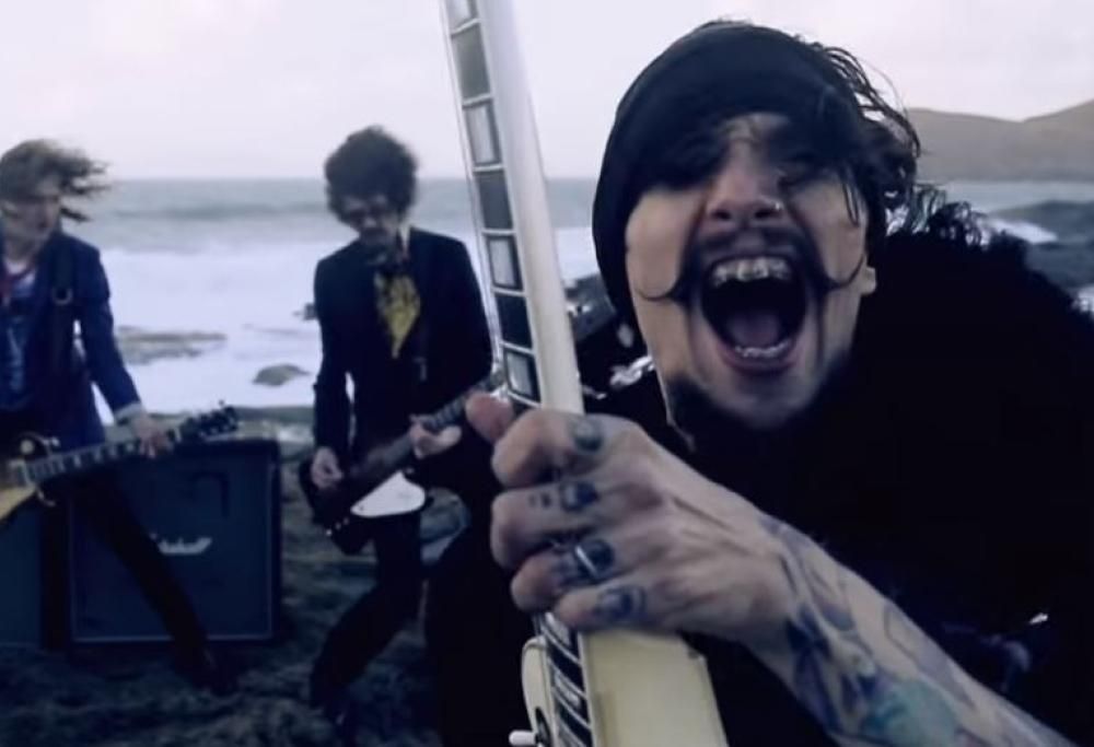 The Darkness - Open Fire